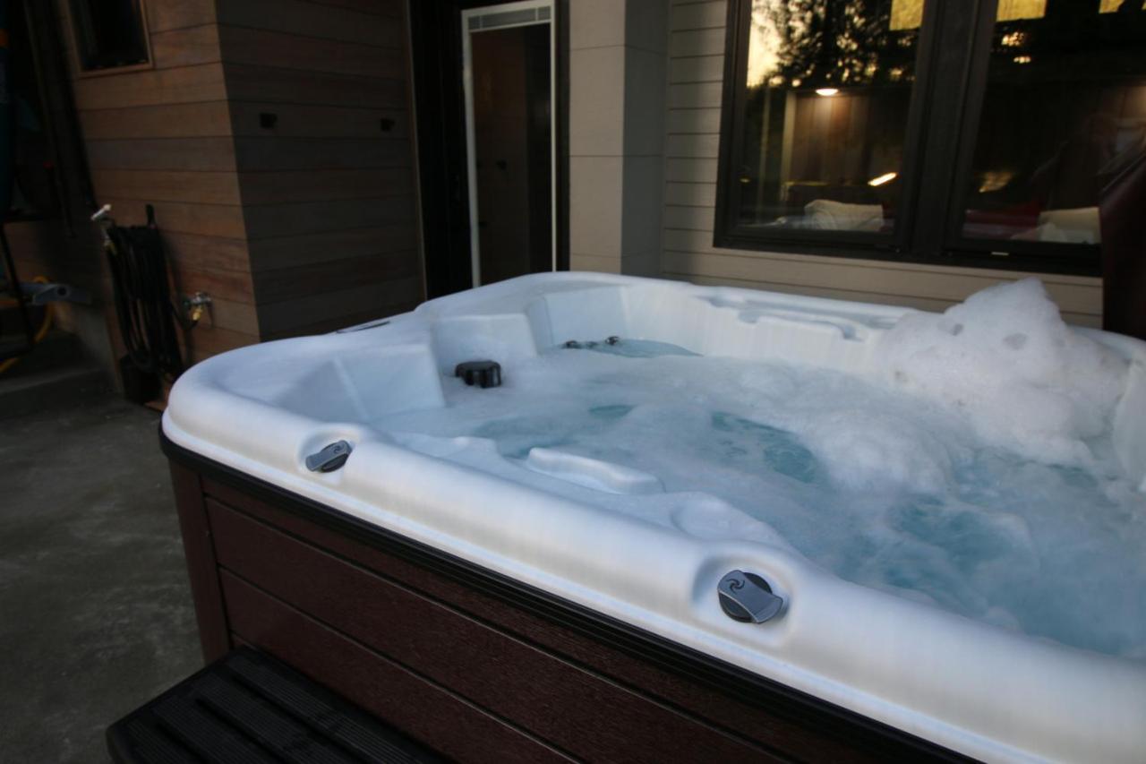 Onalaska Luxe Lake Cabin Hot Tub Grill Firepit Ev Charger מראה חיצוני תמונה
